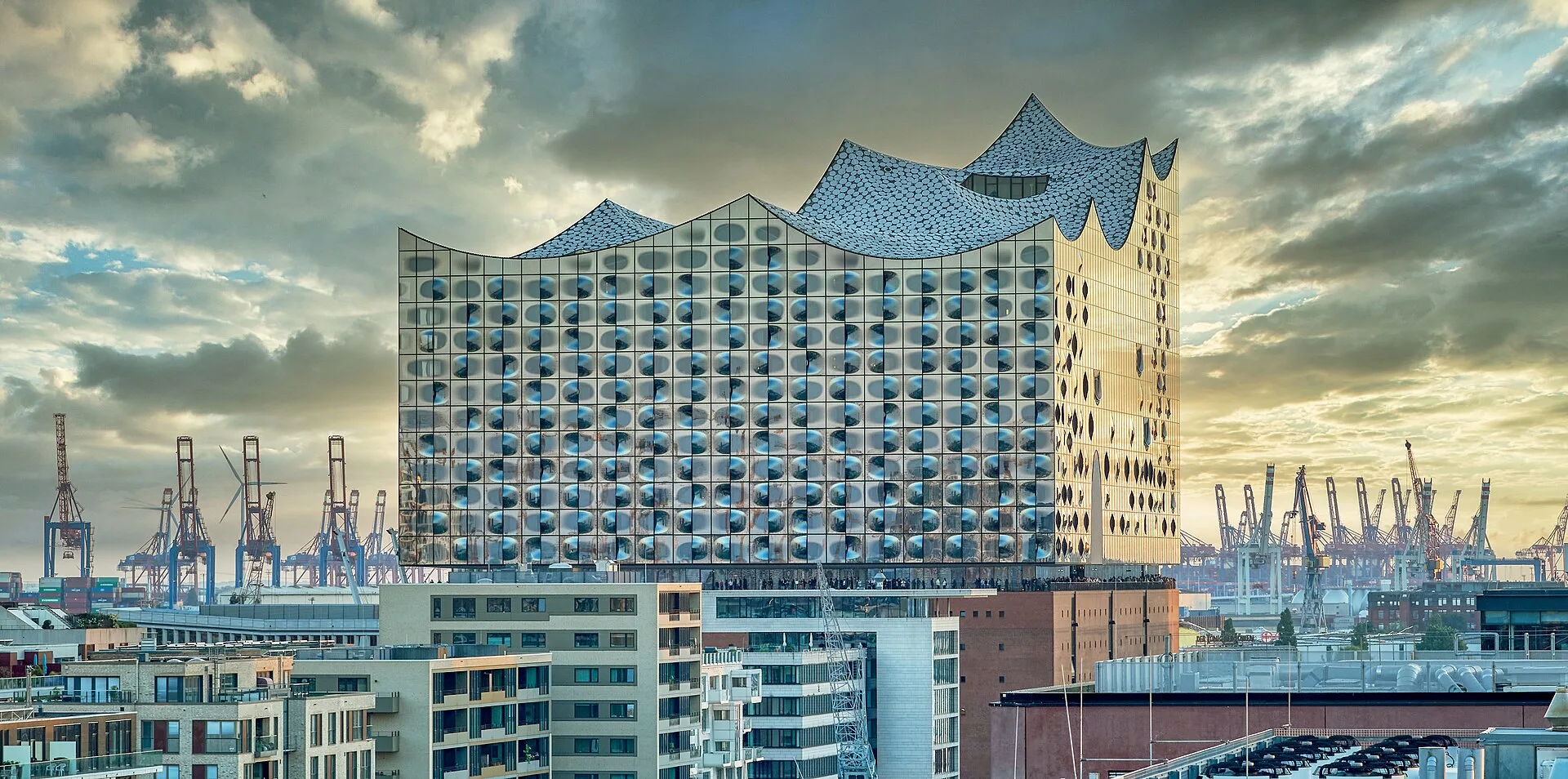 Jour 1 après-midi : l'Elbphilharmonie et le port