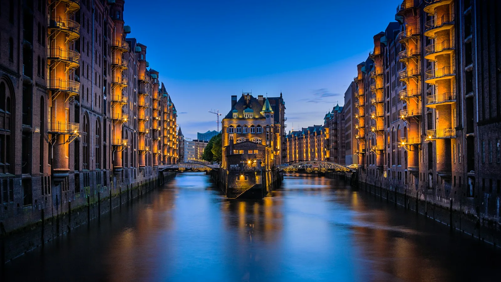 Jour 1 matin : la Speicherstadt et la HafenCity